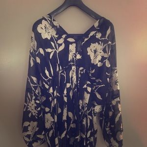 Land Bryant black and cream top